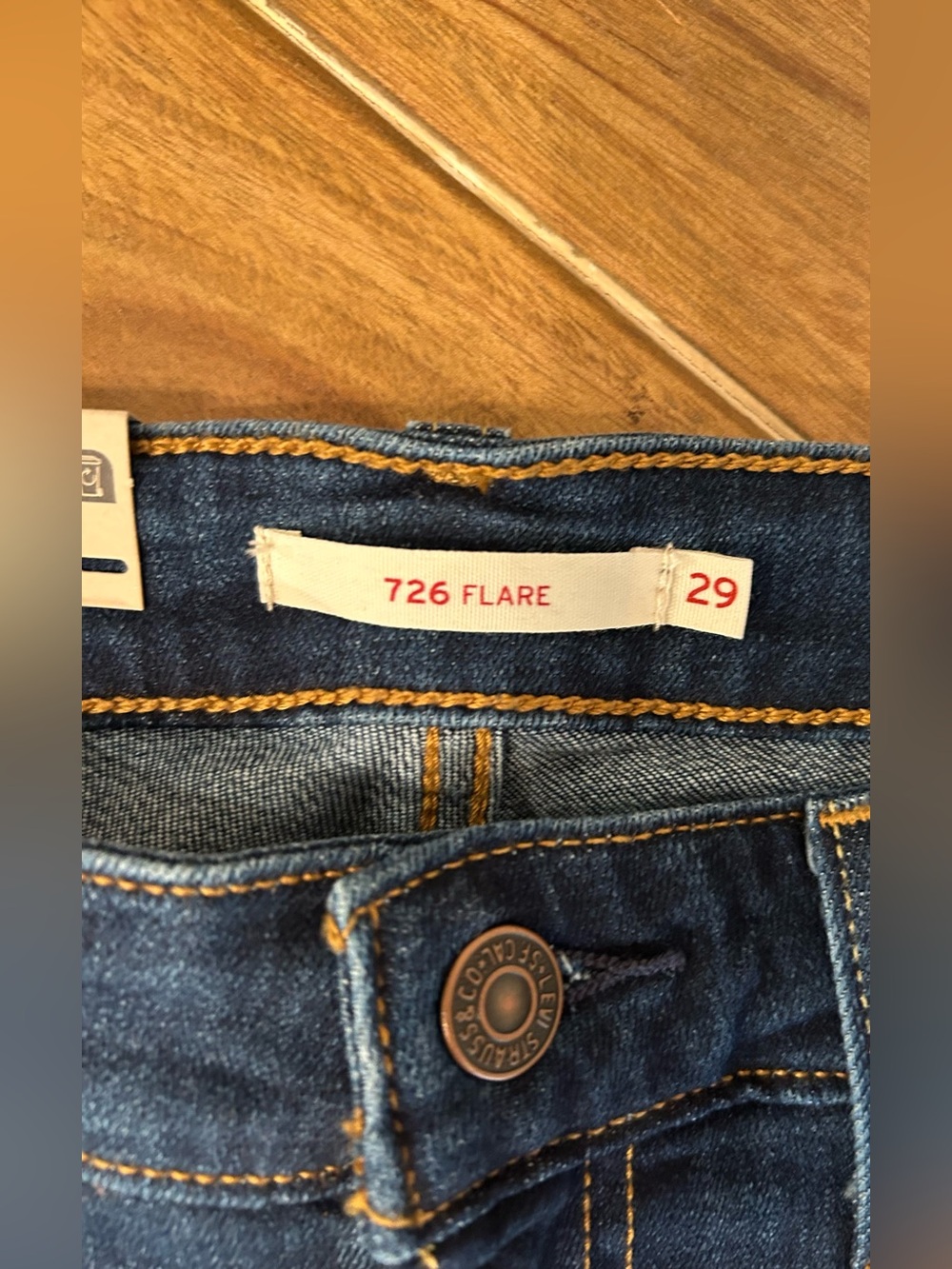 Levi's Women's Dark Blue Flare Jeans 726 size 29 - Picture 5 of 6
